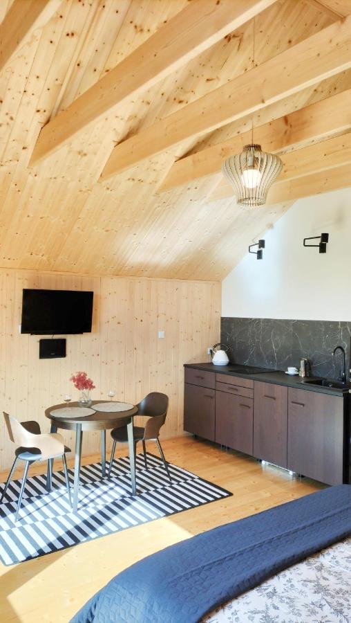 Dzikie Lisko - Apartament Z Klimatyzacja Lesko Bagian luar foto