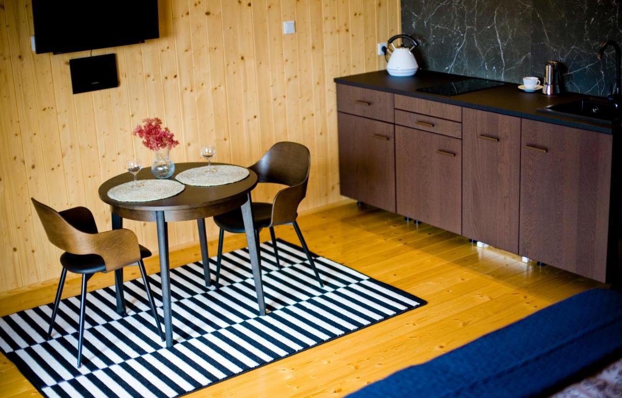 Dzikie Lisko - Apartament Z Klimatyzacja Lesko Bagian luar foto