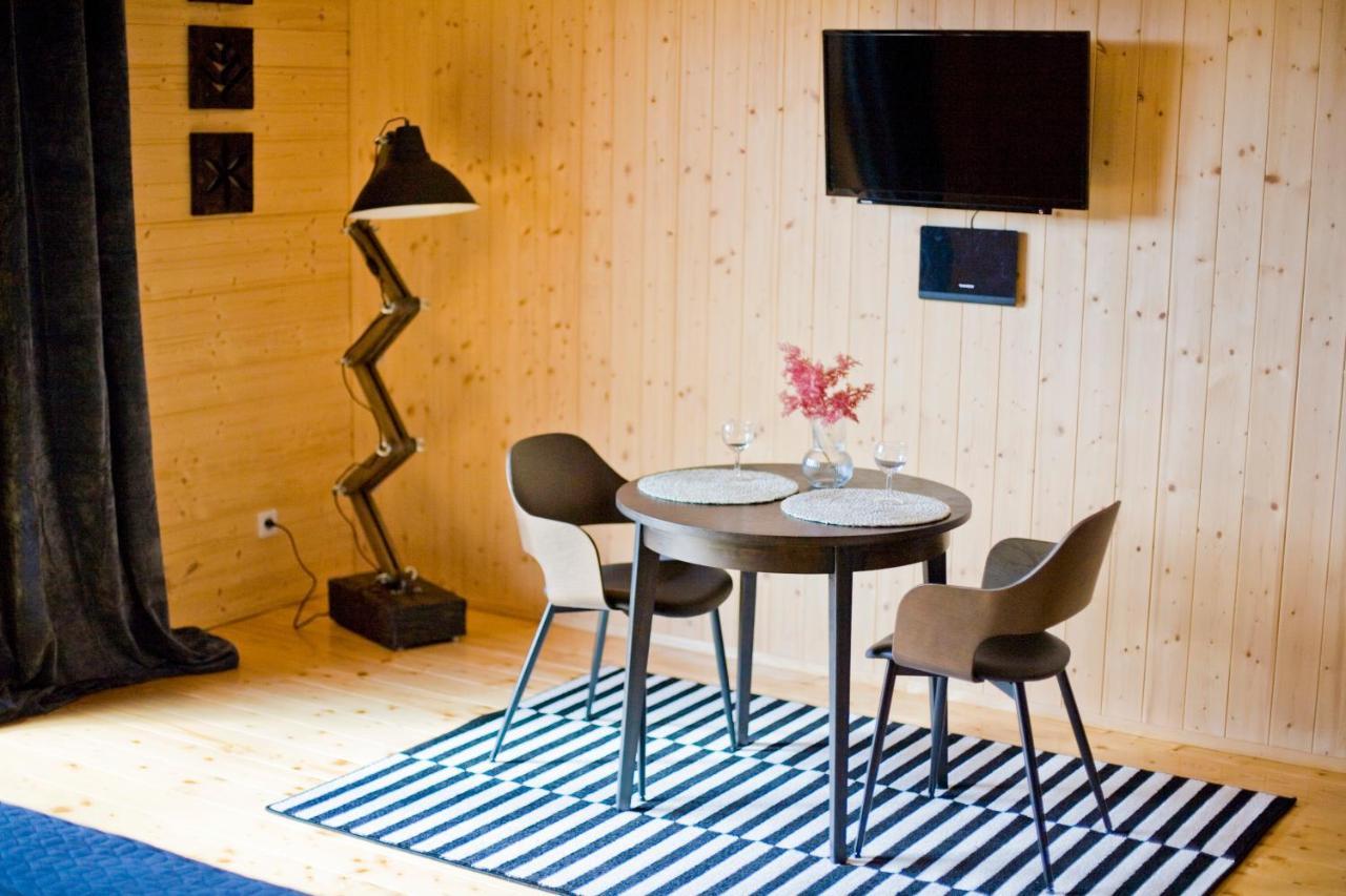 Dzikie Lisko - Apartament Z Klimatyzacja Lesko Bagian luar foto