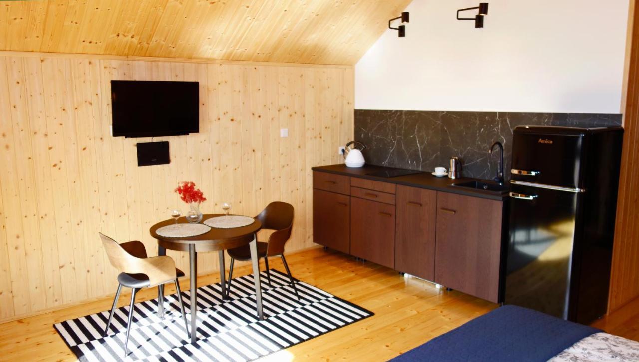 Dzikie Lisko - Apartament Z Klimatyzacja Lesko Bagian luar foto